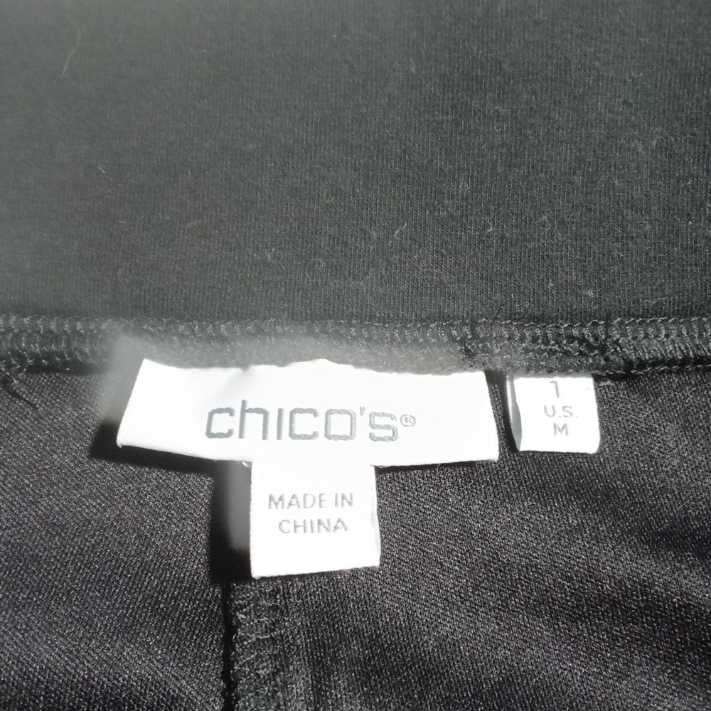 Chico's Black Mini Skirt Skort with Scalloped Lace Hem Size 1 (Medium) - Picture 7 of 7